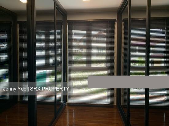 Focus One (D14), Factory #228943381